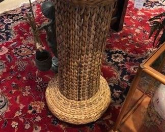Rattan pedestal