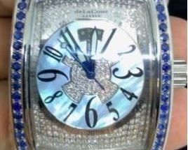 High-end Delacour Gent's watch with Sapphires and diamonds. It can also be used as a ladies watch. 