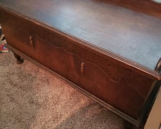 Nice Gimble Brothers Blanket Chest- Cedar