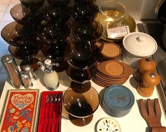 Retro glassware, kitchenware.