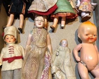 Antique/vintage dolls.