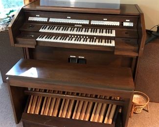 Allen digital computer organ.