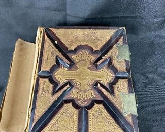 Antique German Holy Bible Old New Testament Illustrated Dictionary Brass Closure