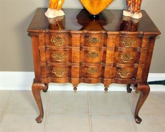 Henredon 3 Drawer Cabinet