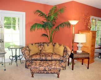 Designer Tufted Back Loveseat with Ottoman