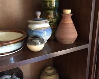 mid-cen pottery-queen penny bank--Italy