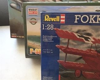 lots of model kits-trains