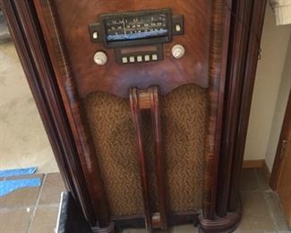 floor radio--working