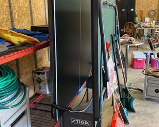 28 Stiga Ping Pong Table 