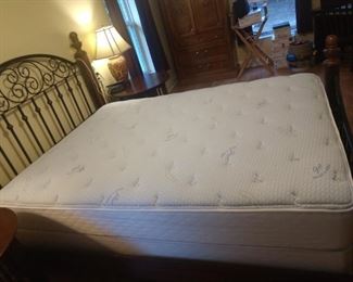 Queen Bed New & Perfect
