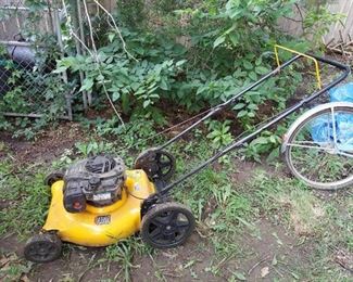 Poulan Pro Lawnmower - Primed it and Started Up