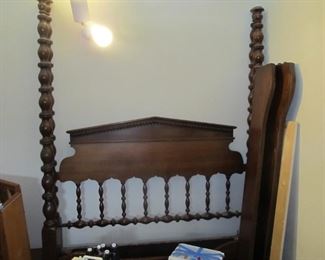 Antique 4-post bed - beautiful!!