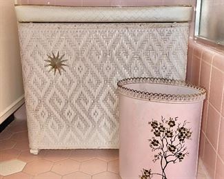 1959’s flat woven wicker white/ gold hamper and pink/ gold metal wastebasket. Check out that atomic sun/star medallion!!! 