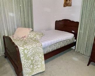 •SOLD•White Furniture Company Twin bed pair 