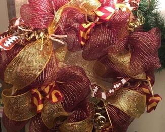 Close up of FSU wreath