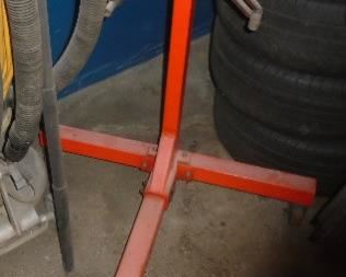 ENGINE REPAIR STAND