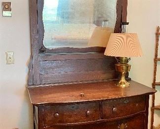 Antique dresser great grandmothers. Matches bed
Furniture Can be purchased early