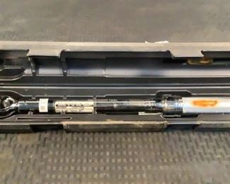 Located in: Chattanooga, TN
MFG Wright Tools
Model 3477
Torque Wrenches
10 to 100 Ib.ft
**Sold As Is Where Is**

SKU: H-5-B