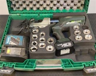 Located in: Chattanooga, TN
MFG Gator
Model EK1240L
Power (V-A-W-P) 18V
Battery Powered Crimping Tool
**Sold As Is Where Is**

SKU: E-6-B
Tested- Powers On