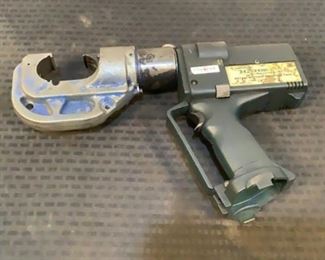 Located in: Chattanooga, TN
MFG Gator
Model EK1240
Ser# 976 401
Power (V-A-W-P) 12V
Battery Powered Crimping Tool
Charger & Battery Not Included
**Sold As Is Where Is**

SKU: E-6-B
Unable to Test