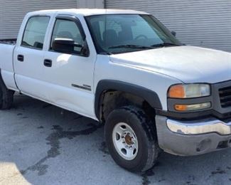 VIN 1GTHC23D06F228591
Year: 2006 Make: GMC Model: Sierra Trim Level: 2500HD
Engine Type: 6.6L Duramax Turbo Diesel
Transmission: Allison Automatic Transmission
Miles: 286,357
Color: White
Driveline: 2WD
Located In: Chattanooga, TN
Operational Status: Runs And Drives
*Cracked Windshield*
*Bad Power Steering*
Manual Windows
Manual Locks
Manual Mirrors
Manual Seats
Cloth Interior
Heat/AC Tested-Works
Sold On TN Title
**Sold as is Where is**
1-1