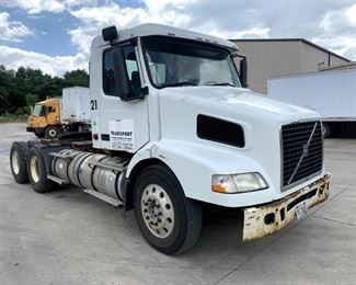 VIN 4V4MC9GH16N410802
Year: 2006 Make: Volvo Model: VNL300 Trim Level: Semi Truck
Engine Type: 12.1L Diesel
Transmission: Manual 10 Speed Eaton Fuller
Miles: 671,353
Color: White
Driveline: 2WD
Located In: Chattanooga, TN
Operational Status: Runs And Drives
Suspension: Air Ride
Brake Type: Air Brake
Motor Make: Volvo
Engine Family: 5VTXH12 150S
Displacement: 12.1L
Date of MFG: 02/05
Engine Model: VE D12D435
HP: 435hp @ 1800rpm
Fuel Type: Diesel
PM911
Sold On NY Title