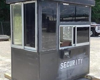 Located in: Chattanooga, TN
Security Shack
Size (WDH) 85"W x 49"D x 90-1/2"H
2 Power Outlets
*Unable To Test Power*
**Sold as is Where is**