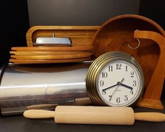 Includes bowl, clock , banana stand, tray, bread box and butter dish. Largest measures 18"L x 8"H and smallest measures 7"L x 2"H. https://ctbids.com/#!/description/share/981208