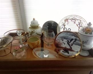 Glass decor, dogs and ducks plates, ginger jar, clear glass painted bowl. Painted bowl is 11" x 7. Ginger jar is Andrea by Sadek. https://ctbids.com/#!/description/share/981239