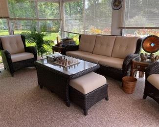 NICE PATIO SET, 6 PCS., PURCHASED AT SAM'S TWO YEARS AGO FOR $1700