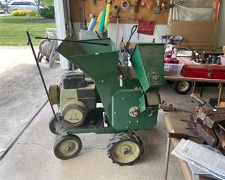 WOOD CHIPPER