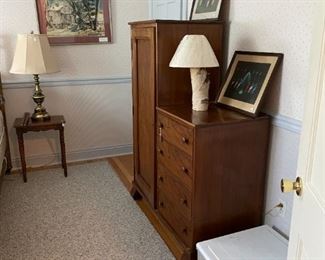 ARMOIRE/DRAWER COMBO