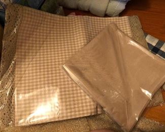 Placemats and napkins - new!