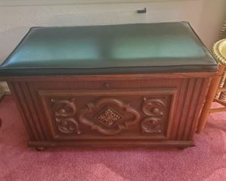 Record/bench cabinet 