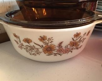 Pyrex casseroles in  Earth tones. 