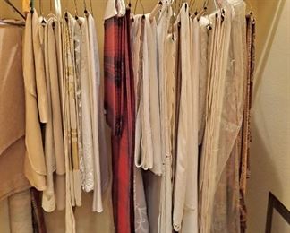 Linens, Tablecloths