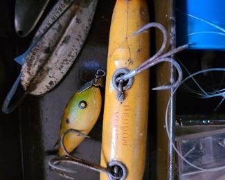 Antique Fishing Tackle Lures Baits Heddon

Antique metal tackle box full of antique lures including Heddon's Dowagiac in several styles, boxes Daredevil by Eppinger, antique bobbers, line, flies, antique varnish tin, weights and Pflueger Superex Automatic Reel-patented 1907.
