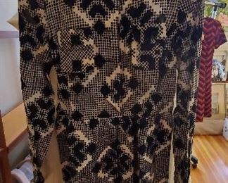 Ladies vintage black and white dress.
 Preview for size and further details. Most of the women's clothing is 8-12