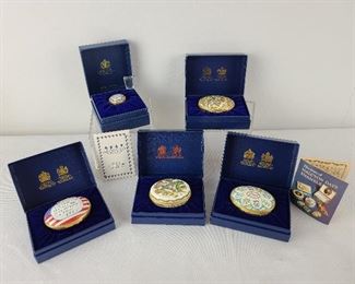 5 nice vintage Halcyon enamel boxes, all 5 come in their original boxes.  Very good condition. Star Spangled Banner 

Preview for various sizes and styles.