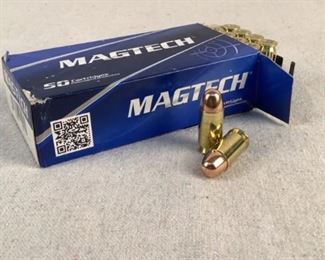 Mfg - (50) Magtech 230gr
Model - 45 ACP FMJ Ammo
Located in Chattanooga, TN
Condition - 1 - New
This is a 50 count box of Magtech 230 grain 45 ACP FMJ ammo, ideal for use at the range.