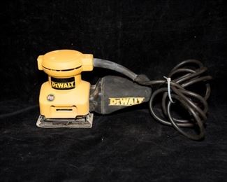 DeWalt Palm Grip Sander