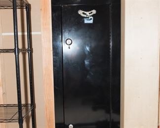 Homak 8 Rifle Gun Safe