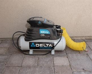 Delta Shop Master 2 Gallon Air Compressor