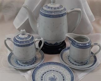 Chinese Blue and White Rice Eyes Teapot
