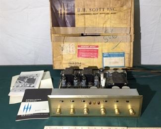Vintage Tube Stereo Amplifier by HH Scott