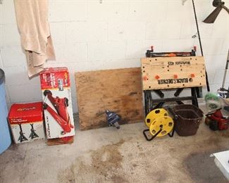 Floor Jack, Jack Stands, Trash Can