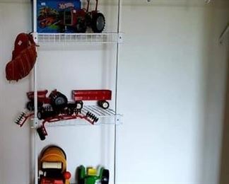  Trucks, Tractors, International Harvest, John Deer, Nylint 