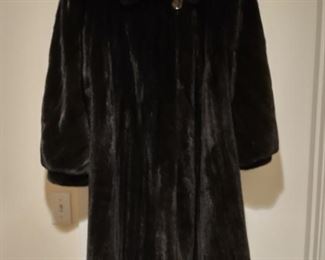 Gorgeous Condition - Crown furs classic