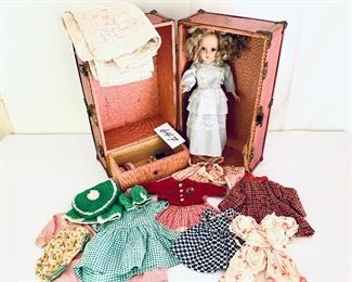 Vintage Susie doll 1940s 
doll case and clothes $89