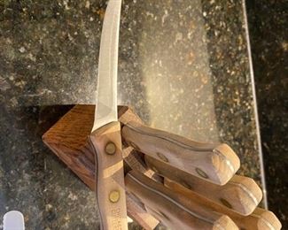 $75 Chicago Cutlery knife set & 6 steak knifes with hardwood blocks